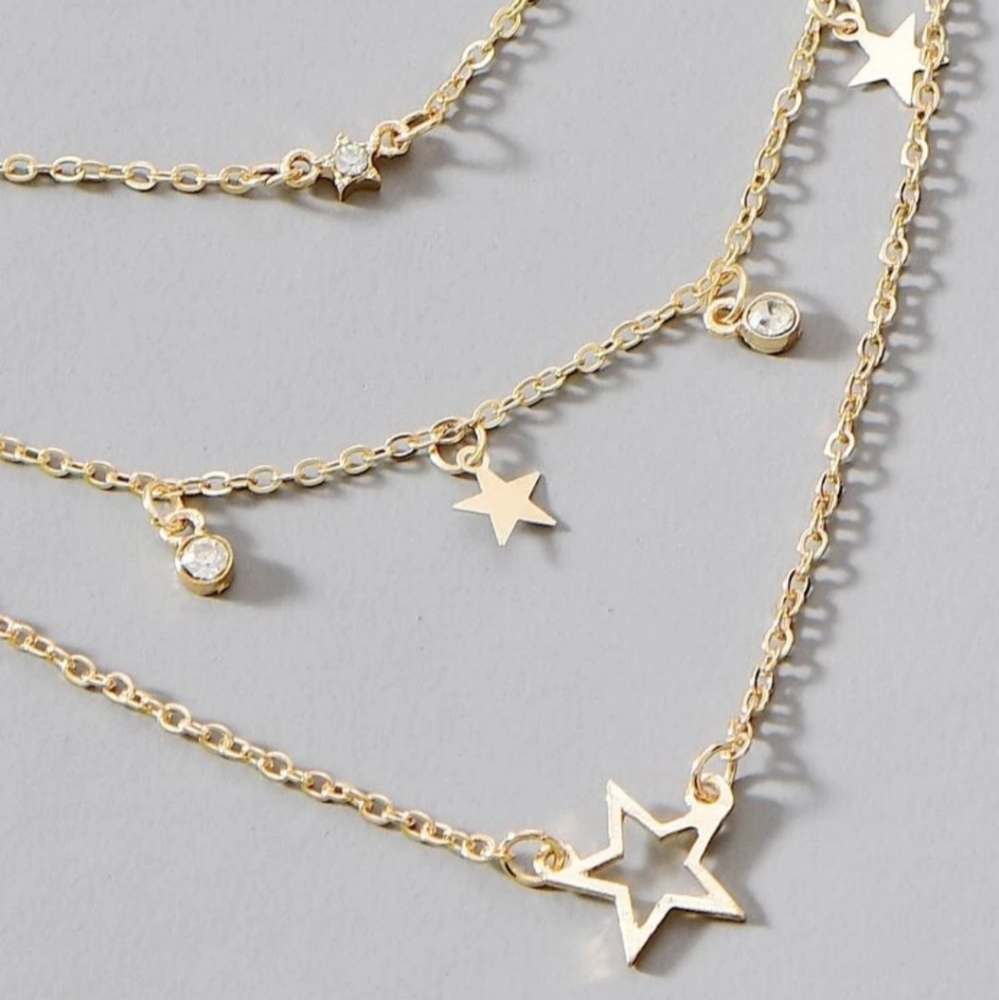 *Maeve* Star Layered Necklace - Picture 3 of 4